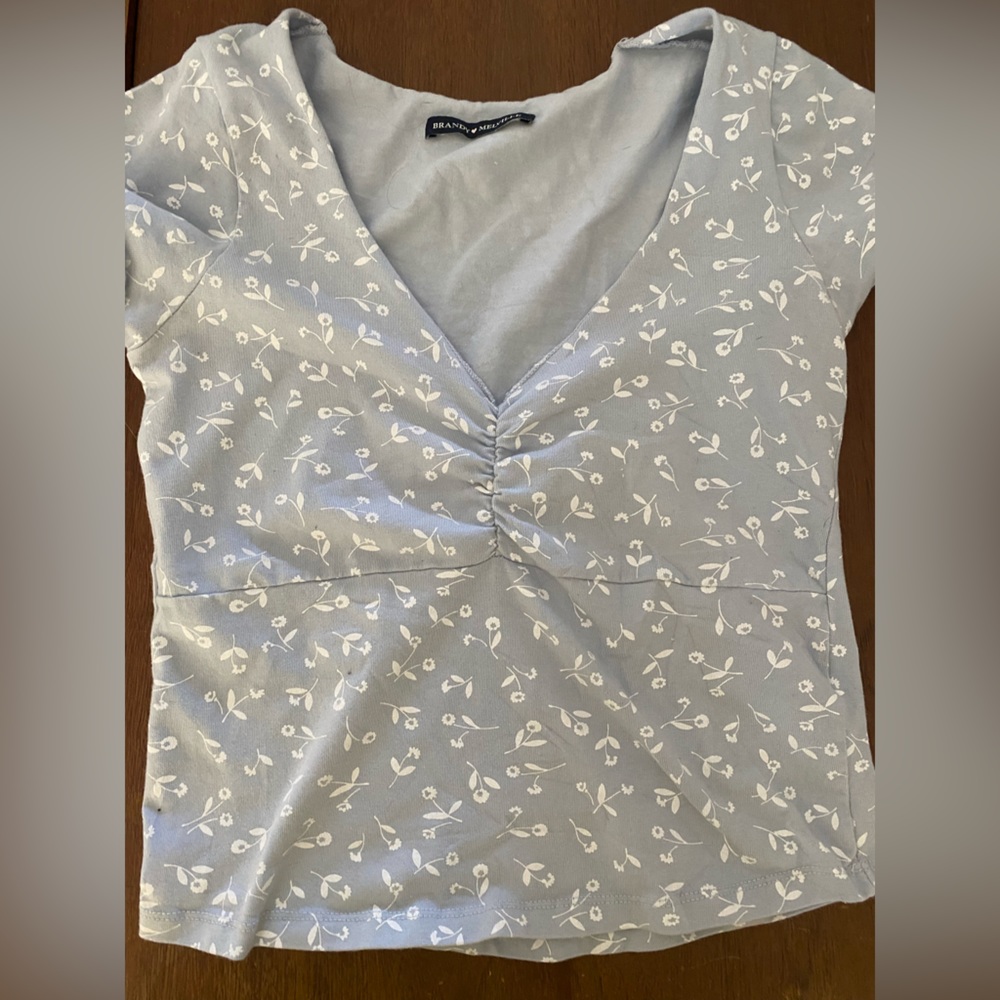 Brandy Melville shirt
